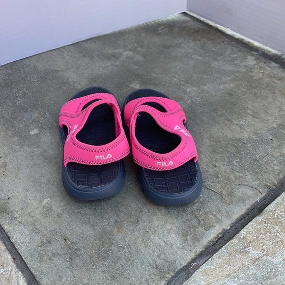 Fila Girl's Sandals Size 11 - Picture 4 of 6
